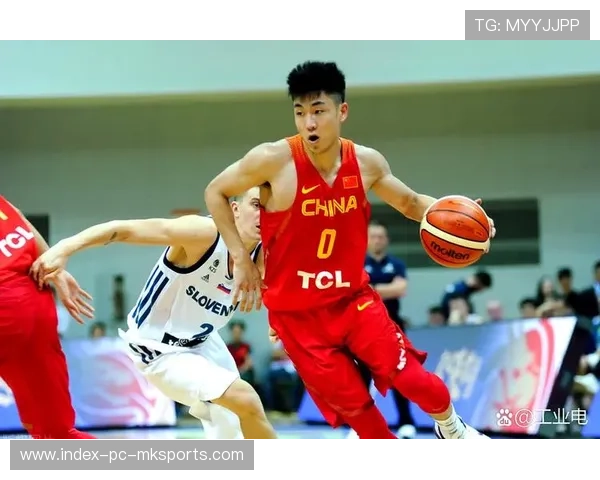 汗水浇筑中国篮球不屈之魂